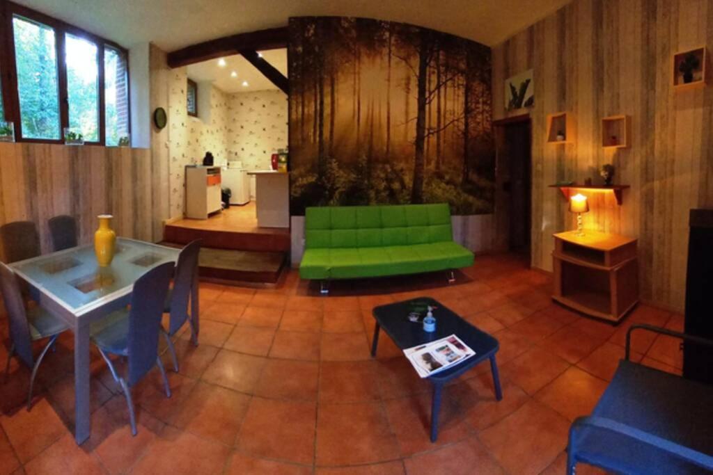 Suite Dans Le Jardin Du Chateau Agonges Luaran gambar