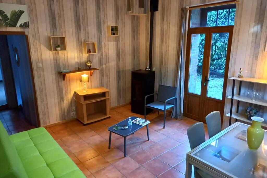 Suite Dans Le Jardin Du Chateau Agonges Luaran gambar
