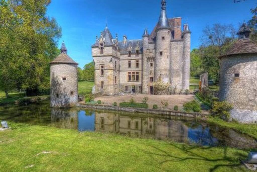 Suite Dans Le Jardin Du Chateau Agonges Luaran gambar